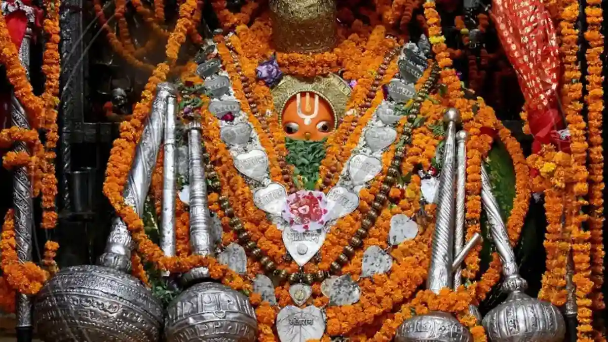 ayodhya_hanuman_garhi_temple