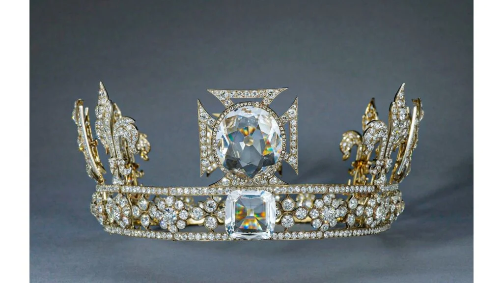 Charles III Coronation : चार्ल्स के राजतिलक की अनसुनी खासियतें Queen Mary Crown