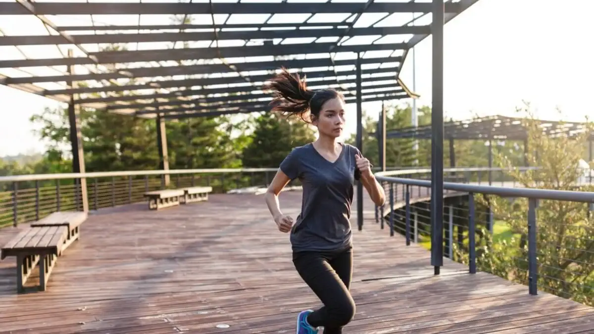 Monsoon Exercise Tips | concentrated-young-woman-running
